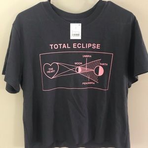 NWT “Total eclipse of the heart” gray crop tee